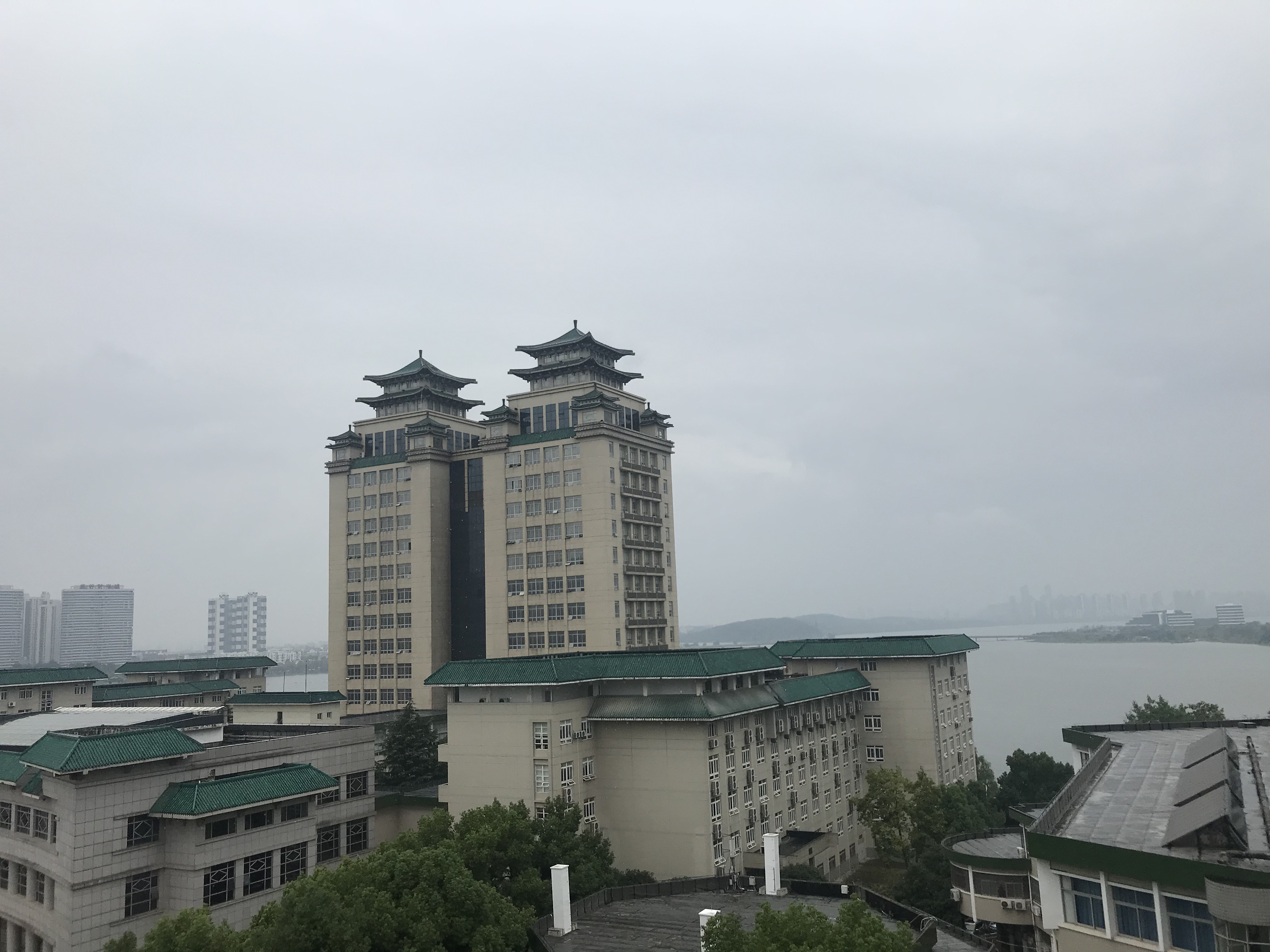 【中南民族大學】甲醛治理